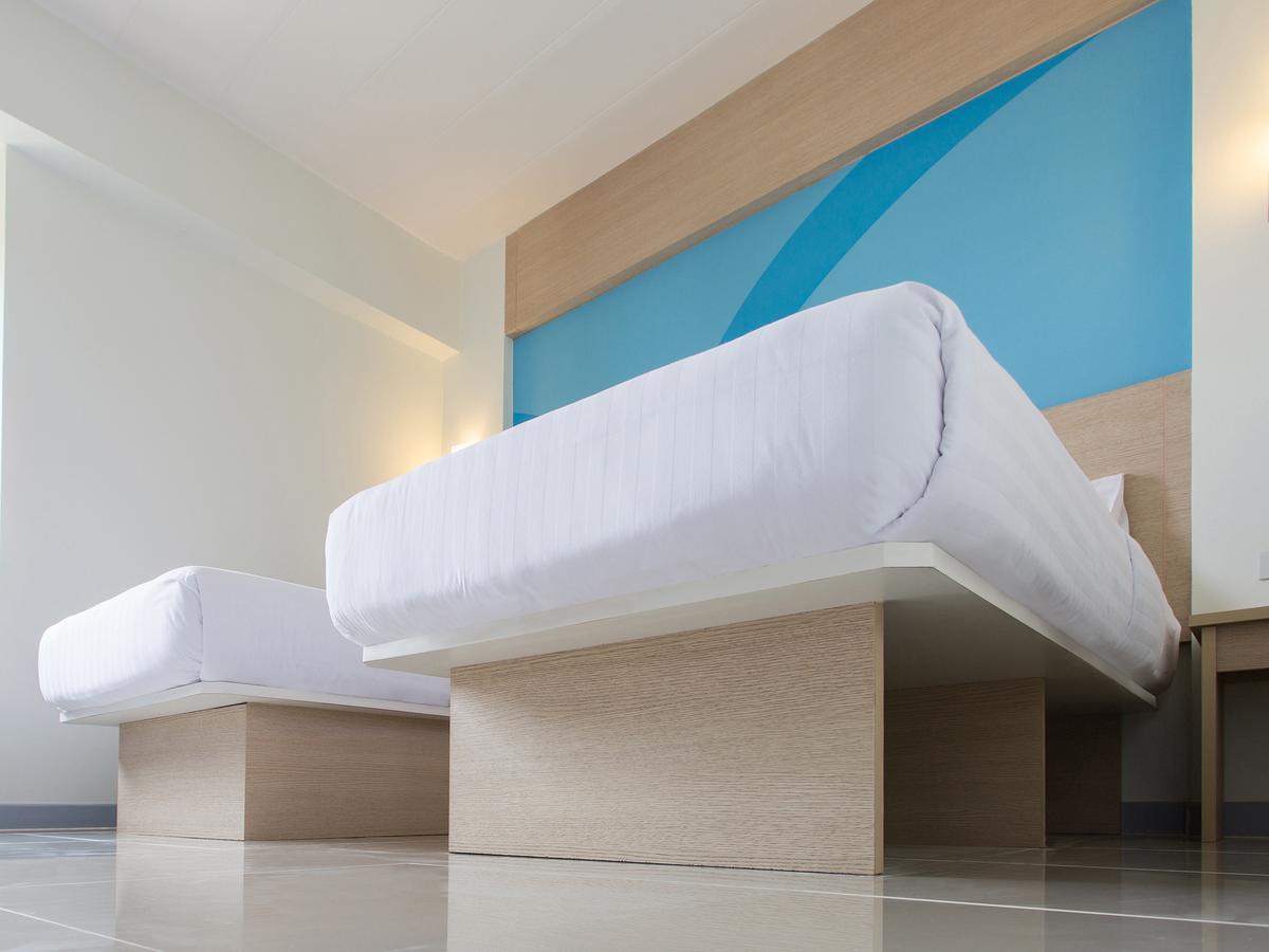 Hop Inn Lampang City Center Екстер'єр фото