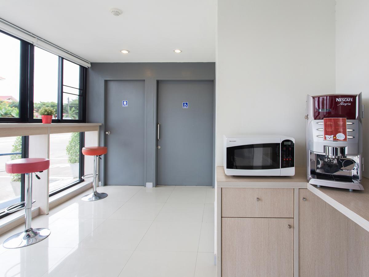 Hop Inn Lampang City Center Екстер'єр фото